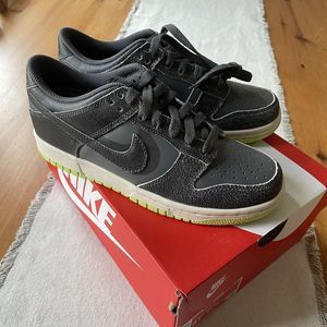 New Nike Dunk Low SE Halloween DQ6215 Iron Grey Phantom Ghost Green 5.5Y 5.5 / 7